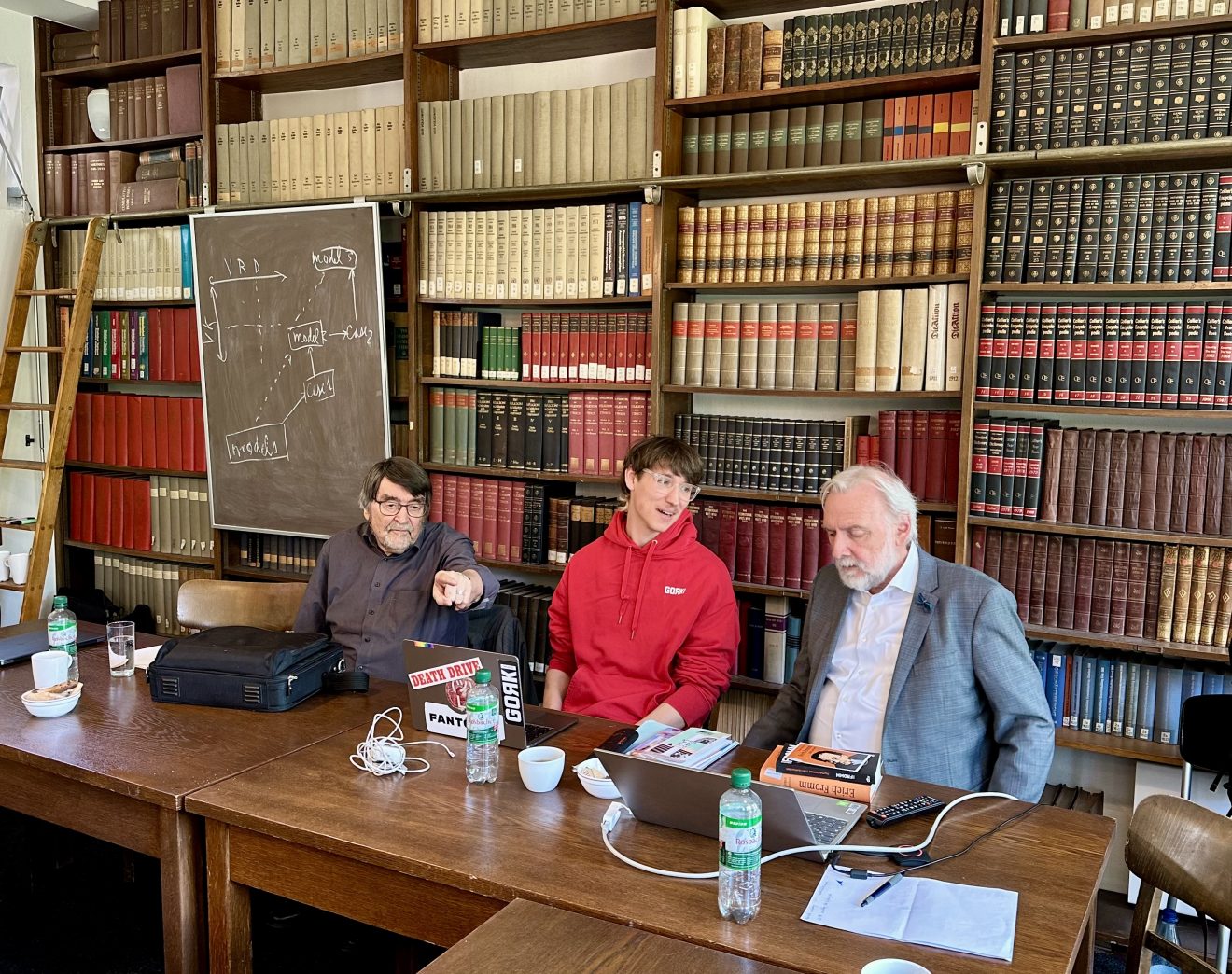 Workshop zu Autoritarismus und Antifeminismus